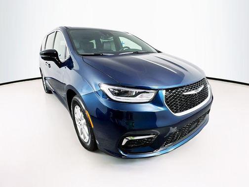 2025 Chrysler Pacifica L