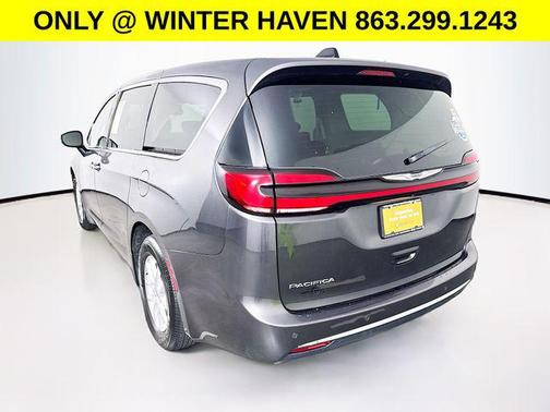 Granite Crystal Metallic Clearcoat 2023 Chrysler Pacifica Touring L