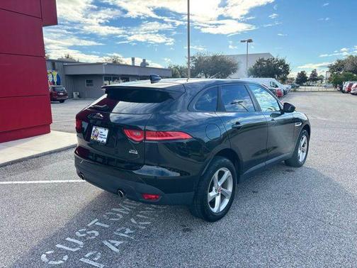 2017 Jaguar F-PACE 35t Premium