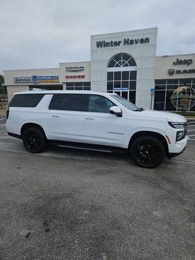 2025 Chevrolet Suburban LT