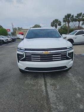2025 Chevrolet Suburban LT