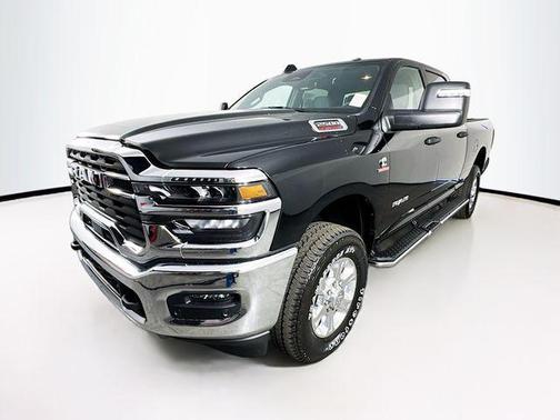 2025 RAM 2500 Big Horn Crew Cab 4x4 6'4' Box