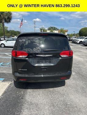 2023 Chrysler Voyager LX