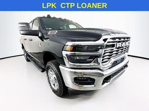 2025 RAM 2500 Tradesman Crew Cab 4x4 6'4' Box