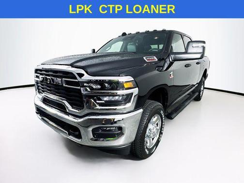2025 RAM 2500 Tradesman Crew Cab 4x4 6'4' Box