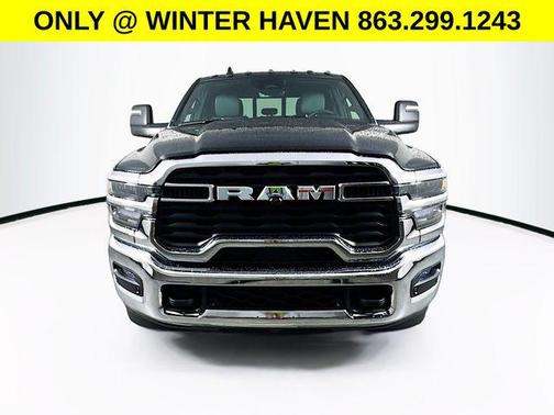 Diamond Black Crystal Pearlcoat 2025 RAM 2500 Tradesman Crew Cab 4x4 6'4' Box