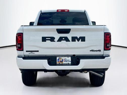 Bright White Clearcoat 2026 RAM 2500 Big Horn Crew Cab 4x4 6'4' Box