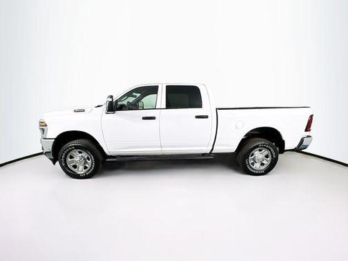 2025 RAM 2500 Tradesman Crew Cab 4x4 6'4' Box
