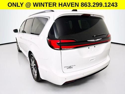 2024 Chrysler Pacifica L