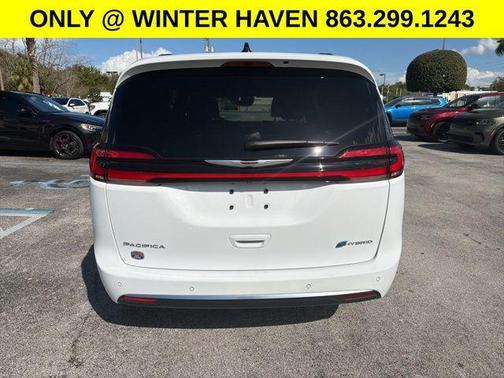 2024 Chrysler Pacifica L