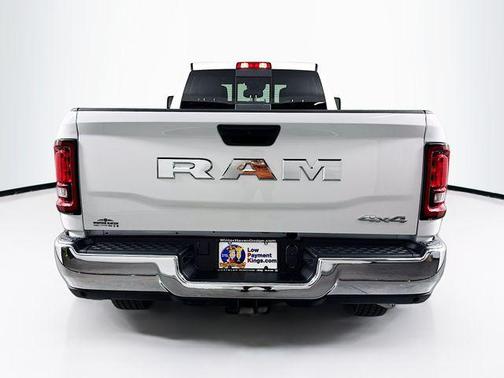 2026 RAM 2500 Tradesman Crew Cab 4x4 8' Box
