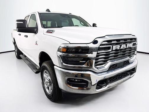 2026 RAM 2500 Tradesman Crew Cab 4x4 8' Box