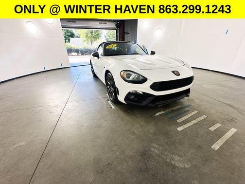 Bianco Gelato White 2017 FIAT 124 Spider Base