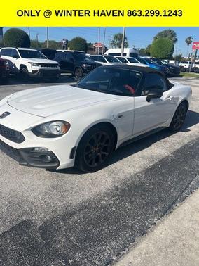 Bianco Gelato White 2017 FIAT 124 Spider Base