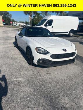 Bianco Gelato White 2017 FIAT 124 Spider Base