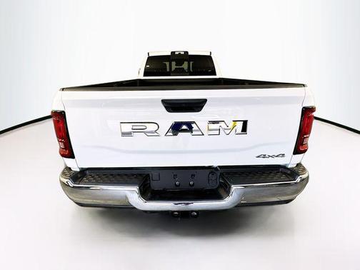 2025 RAM 3500 Tradesman Crew Cab 4x4 8' Box