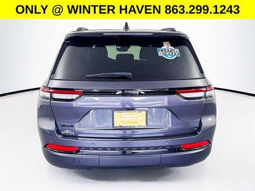Baltic Gray Metallic Clearcoat 2024 Jeep Grand Cherokee Altitude