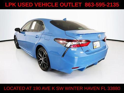 2024 Toyota Camry SE
