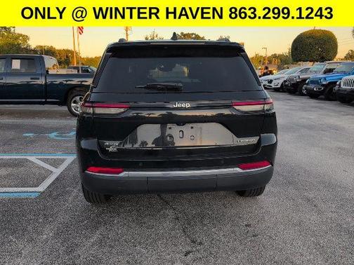 2023 Jeep Grand Cherokee Laredo