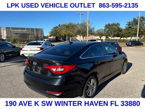 2017 Hyundai SONATA SE