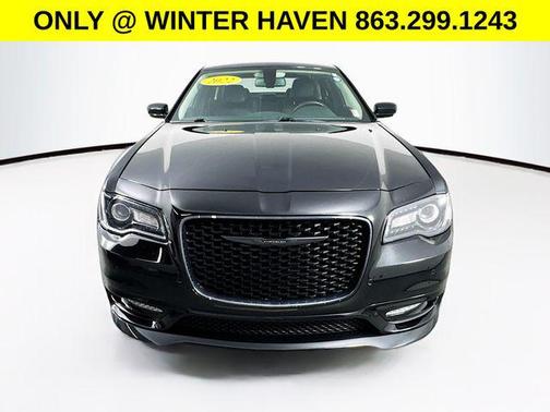 2022 Chrysler 300 Touring