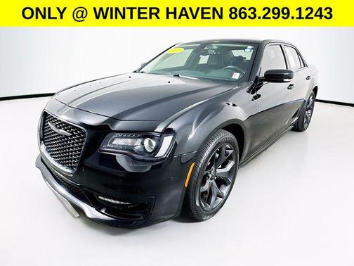 2022 Chrysler 300 Touring