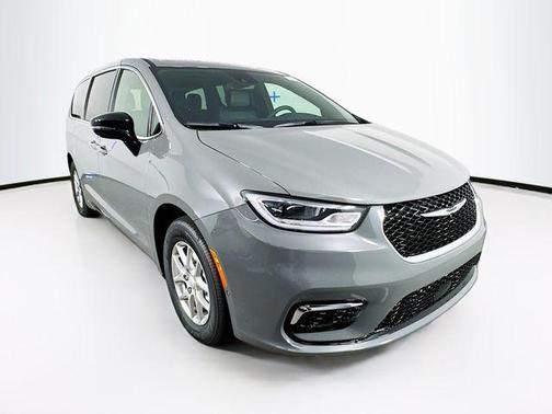 2025 Chrysler Pacifica L