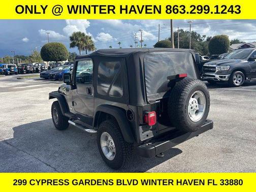 Black Clearcoat 2004 Jeep Wrangler X