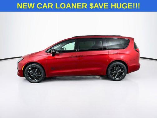 Red Hot Pearlcoat 2027 Chrysler Pacifica L