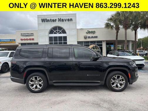 Diamond Black Crystal Pearlcoat 2022 Jeep Wagoneer Series II 4x2