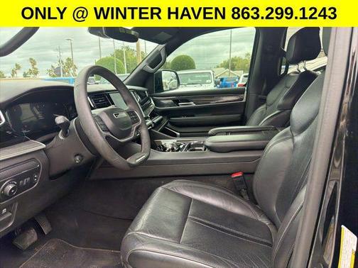 Diamond Black Crystal Pearlcoat 2022 Jeep Wagoneer Series II 4x2