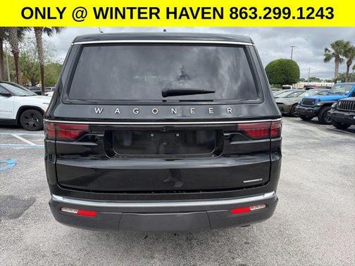 Diamond Black Crystal Pearlcoat 2022 Jeep Wagoneer Series II 4x2