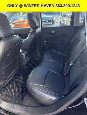 Diamond Black Crystal Pearlcoat 2019 Jeep Compass Latitude