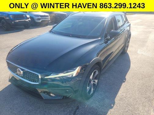 2023 Volvo V60 Cross Country B5 Plus