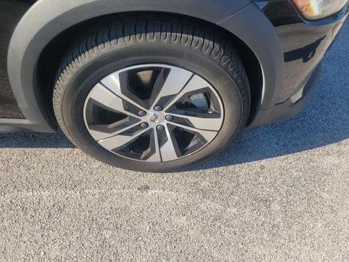 2023 Volvo V60 Cross Country B5 Plus