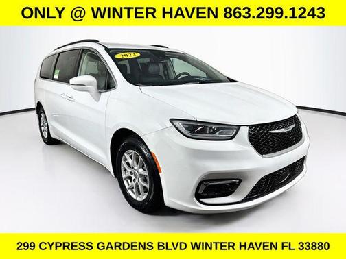 Bright White 2022 Chrysler Pacifica Touring L