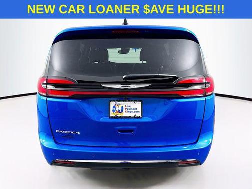 Hydro Blue Pearlcoat 2026 Chrysler Pacifica L