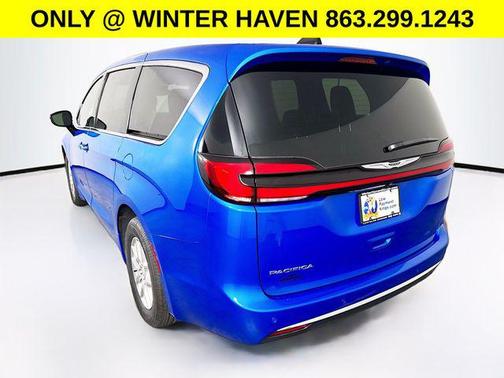 Hydro Blue Pearlcoat 2026 Chrysler Pacifica L