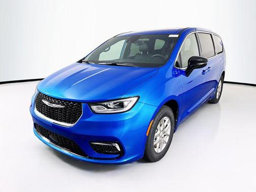 Hydro Blue Pearlcoat 2026 Chrysler Pacifica L