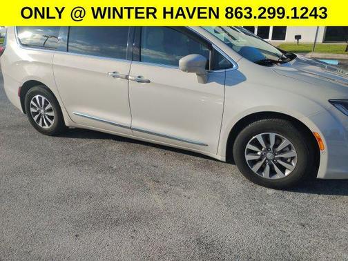 2020 Chrysler Pacifica Touring-L Plus