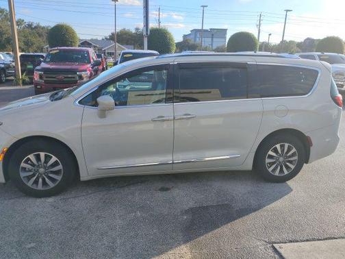 2020 Chrysler Pacifica Touring-L Plus