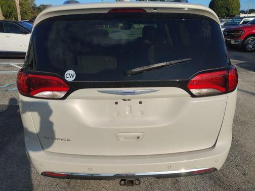 2020 Chrysler Pacifica Touring-L Plus