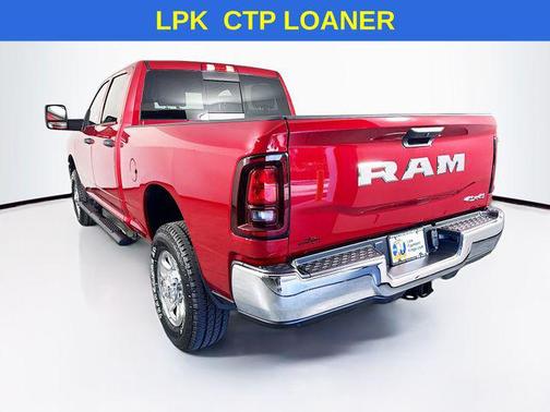 2025 RAM 2500 Tradesman Crew Cab 4x4 6'4' Box