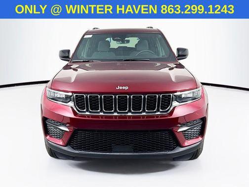 2025 Jeep Grand Cherokee Laredo