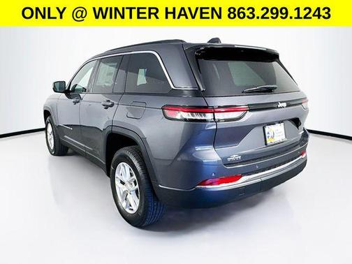 2025 Jeep Grand Cherokee Laredo