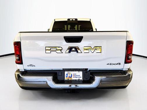 2025 RAM 3500 Tradesman Crew Cab 4x4 8' Box