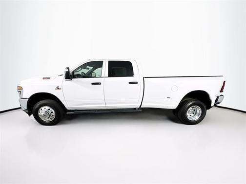 2025 RAM 3500 Tradesman Crew Cab 4x4 8' Box