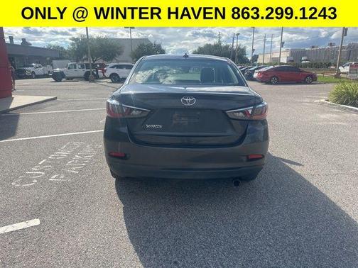 2019 Toyota Yaris Sedan LE