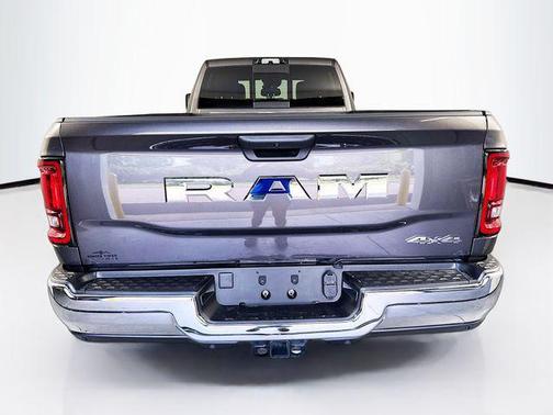 2025 RAM 3500 Tradesman Crew Cab 4x4 8' Box