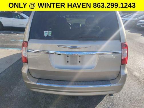 2016 Chrysler Town & Country Touring